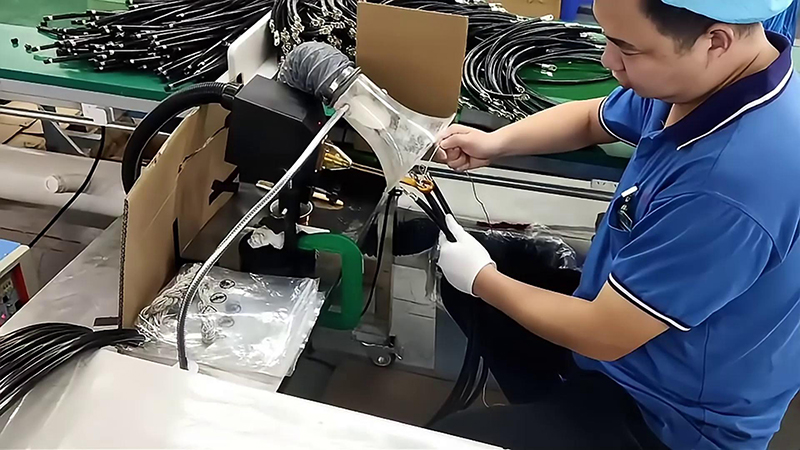 高頻焊接機，輕鬆實現接線端子錫焊，讓你的工作更輕鬆！