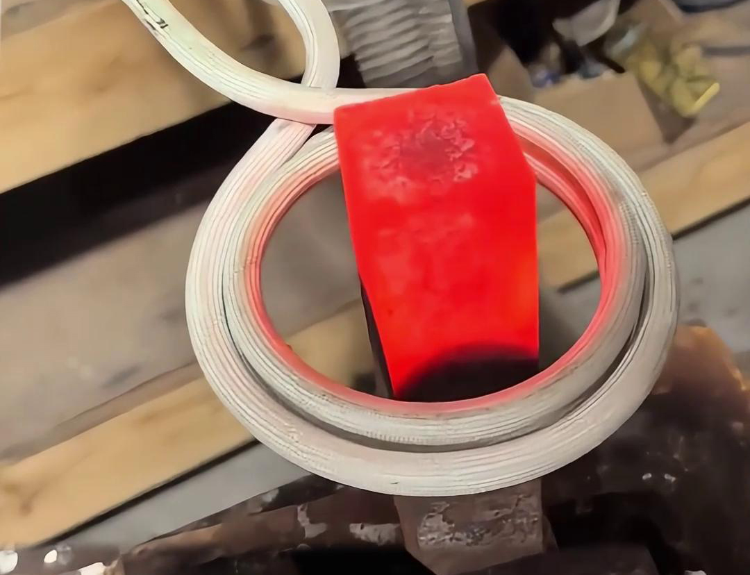 手持式91看片免费观看加熱:多領域應用的高效熱加工利器(圖3) 手持式91看片免费观看加熱:多領域應用的高效熱加工利器(圖3)